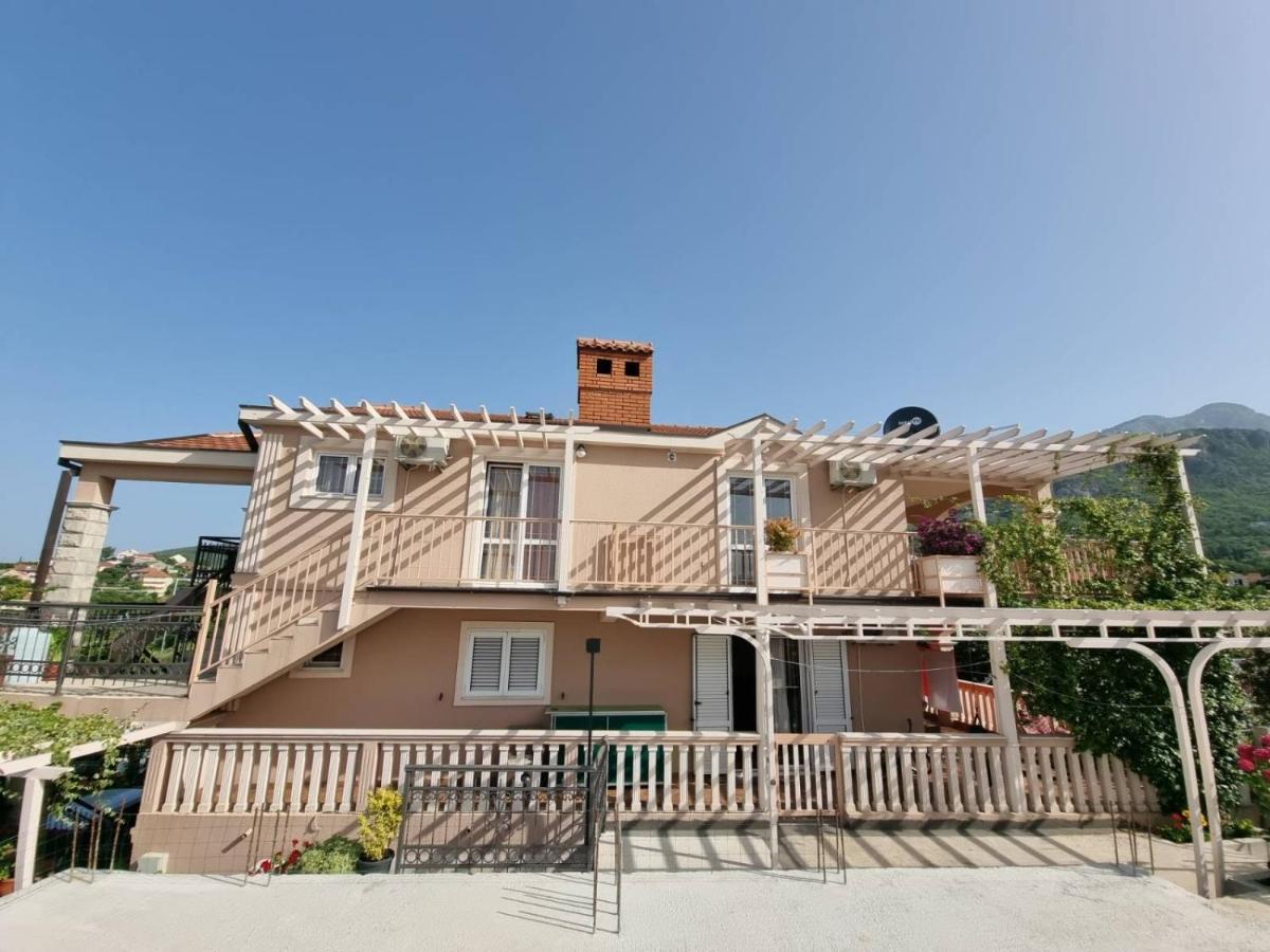 Apartments Popadic With Parking Herceg Novi Exteriör bild