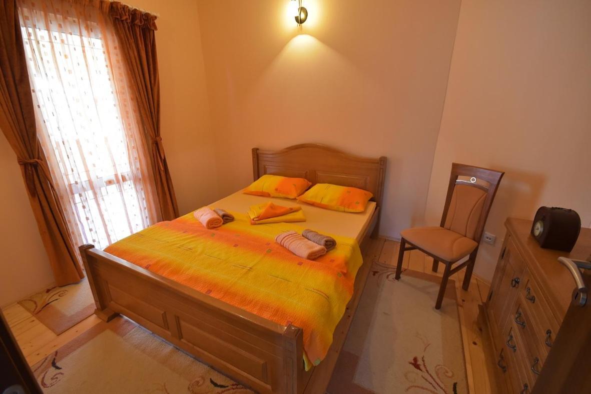 Apartments Popadic With Parking Herceg Novi Rum bild