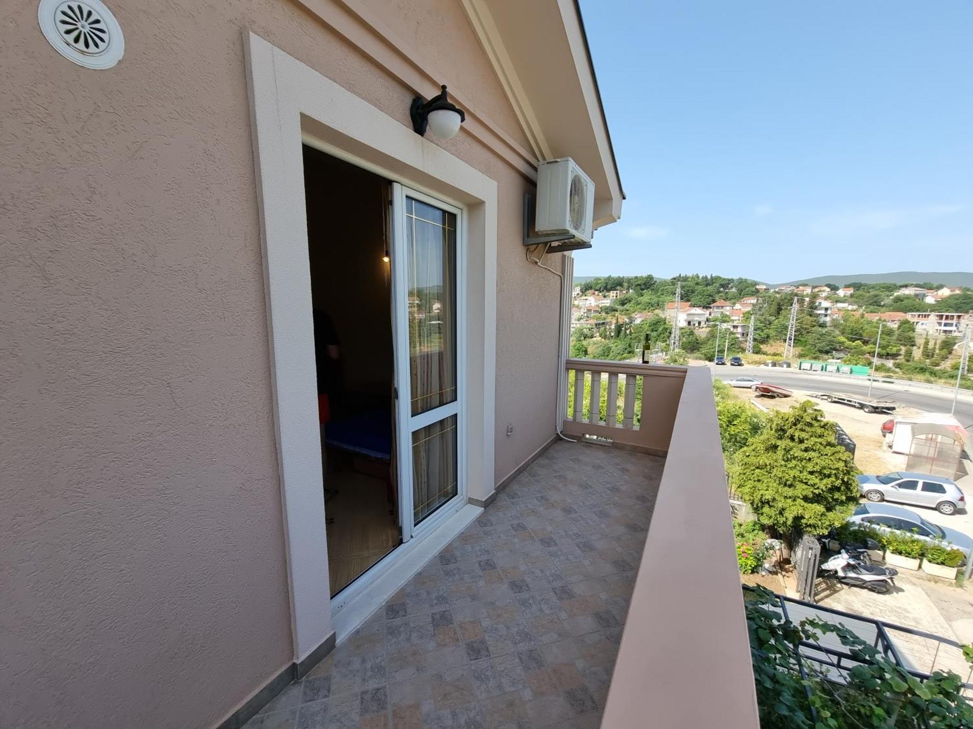Apartments Popadic With Parking Herceg Novi Rum bild